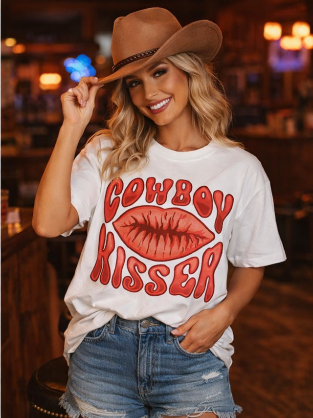 Cowboy Kisser Graphic Tee – Western Lips Shirt – Flirty Cowgirl T-Shirt – Trendy Rodeo Boutique Apparel